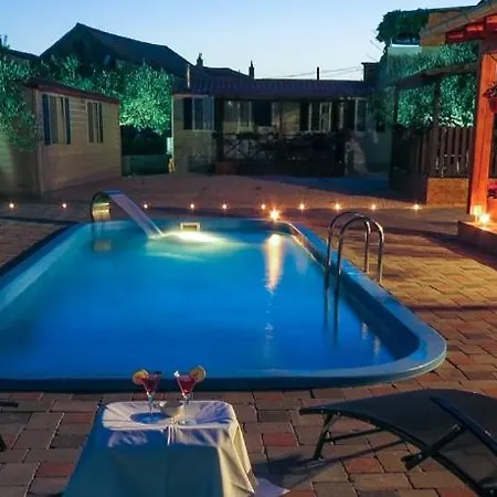 Apartment Studio With Pool Pakostane