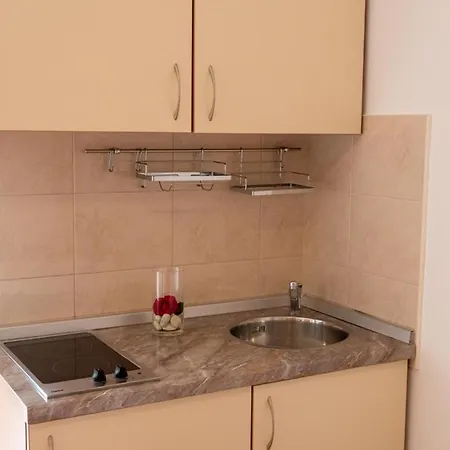 Studio With Pool Apartment