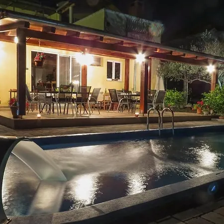 Studio With Pool